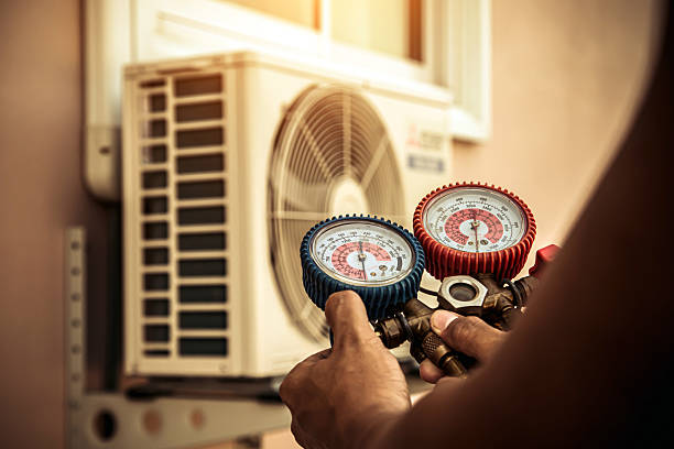 Professional Ac Installation technician working in Glen Mills, PA